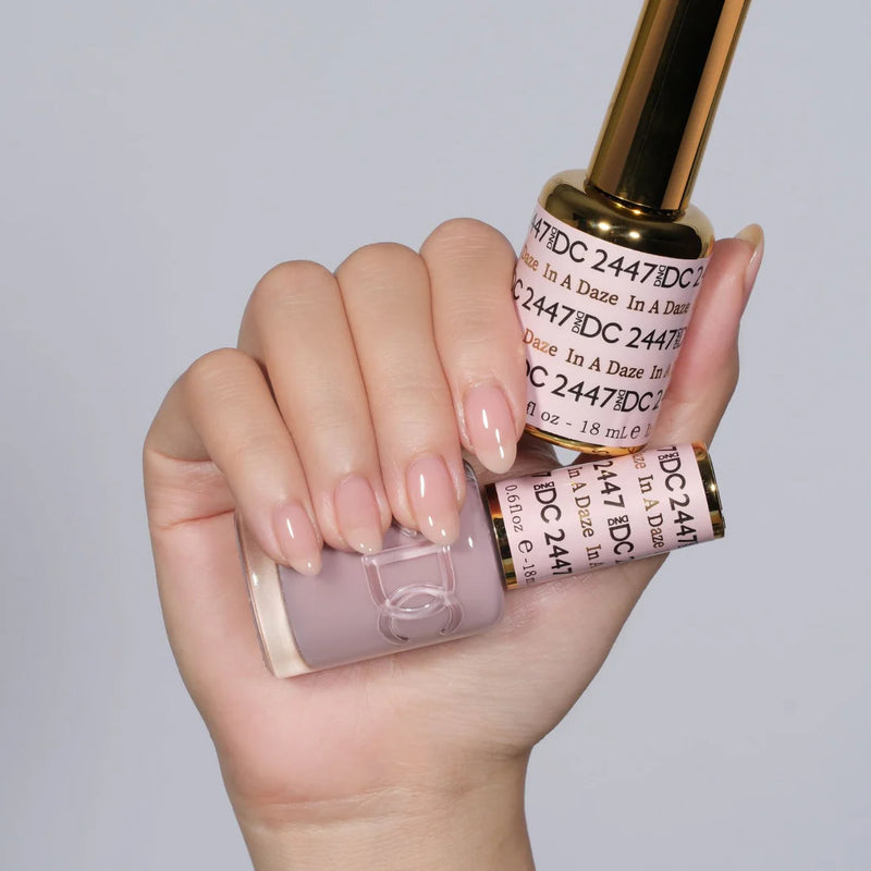 DND DC Duo #2447 In A Daze – Gel + Laca a juego 0.5 fl oz