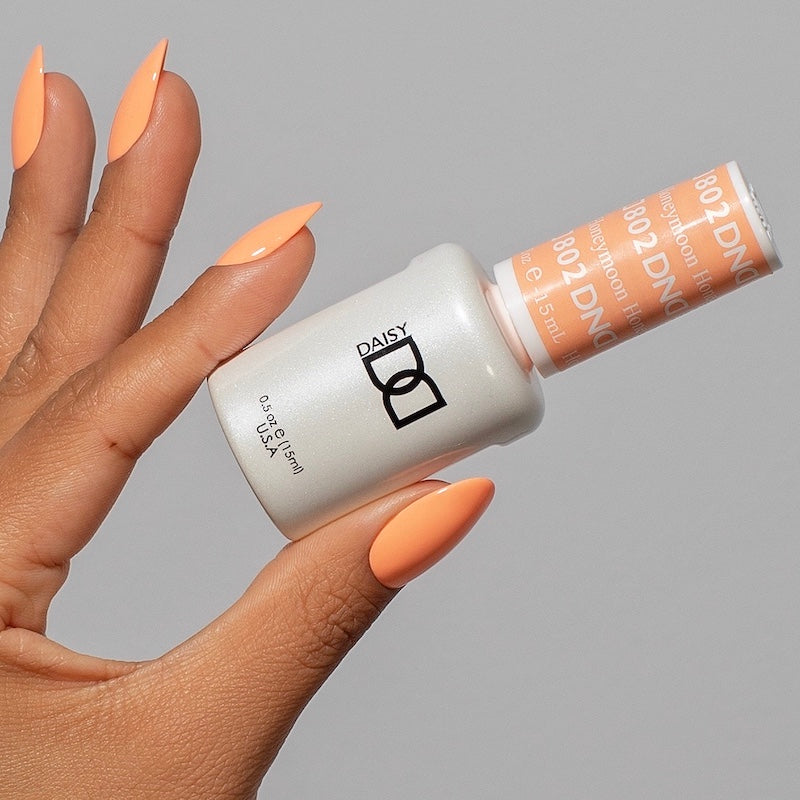 Gel y laca DND n.° 802 Luna de miel – 14 ml (0,5 fl oz) UV/LED para remojar