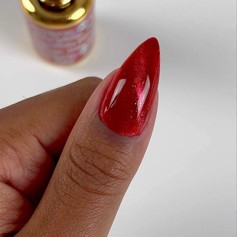 DND DC 9D Cat Eye Smoothie Ruby Mirage #03 – 0.5 fl oz UV/LED Soak Off