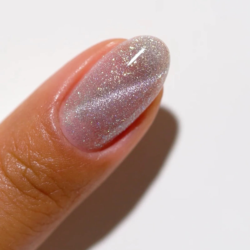 DND DC 9D Cat Eye Unicorn Gem Twist #18 – 0.5 fl oz UV/LED Soak Off