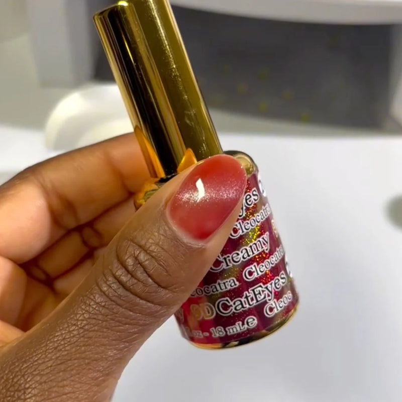 DND DC 9D Cat Eye Creamy Cleocatra #26 – 0.5 fl oz UV/LED Soak Off